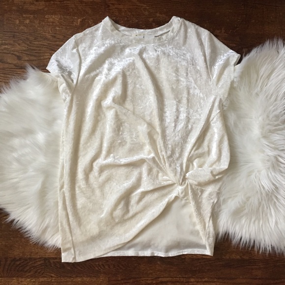 LAST: Small Crushed Velvet Top - Picture 2 of 3